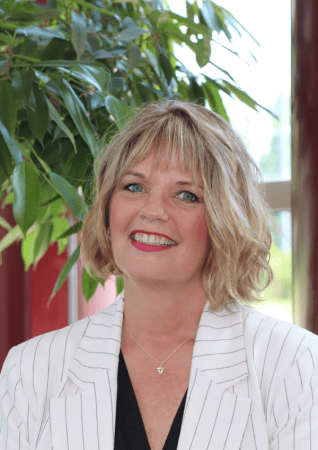 Tammy Bolt headshot